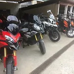 Pensión Talabart Les